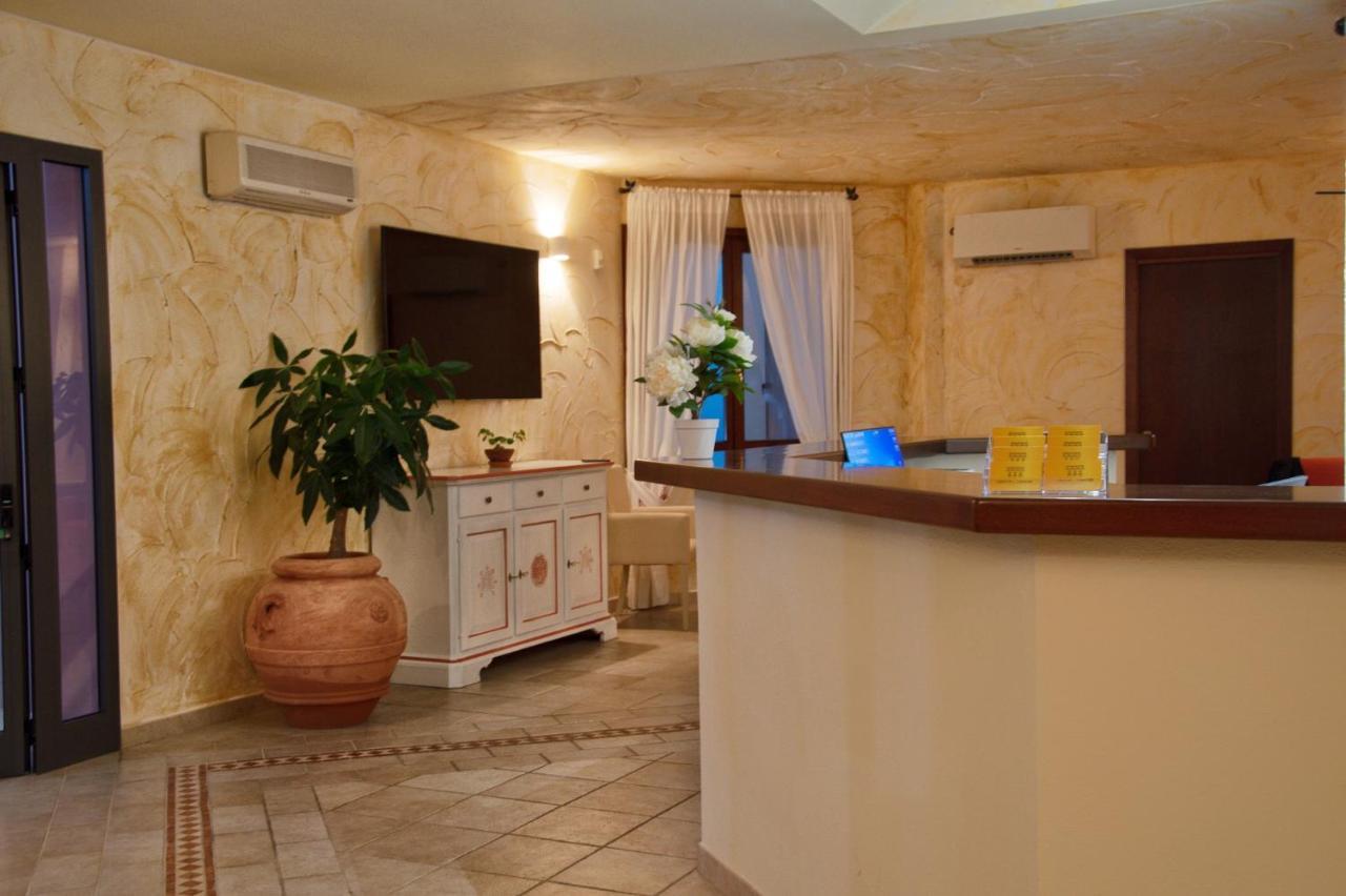Hotel Trinita Dei Corsari トッレ・デイ・コルサリ エクステリア 写真
