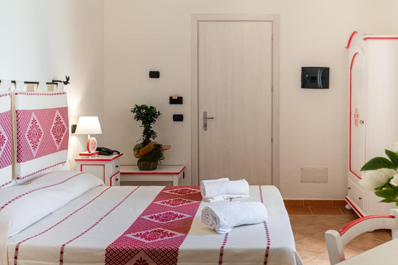 Hotel Trinita Dei Corsari トッレ・デイ・コルサリ エクステリア 写真